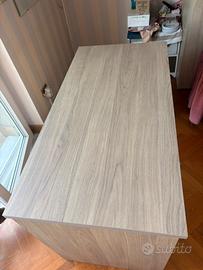 scrivania in legno