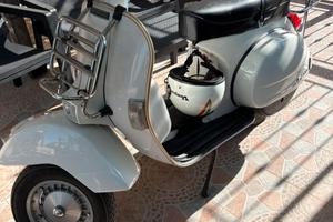 Vespa P 200 E