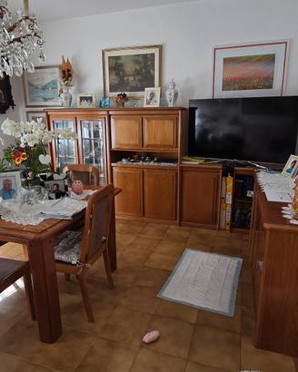 soggiorno piu tavolo e sedie