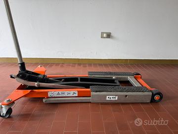 Sollevatore per moto