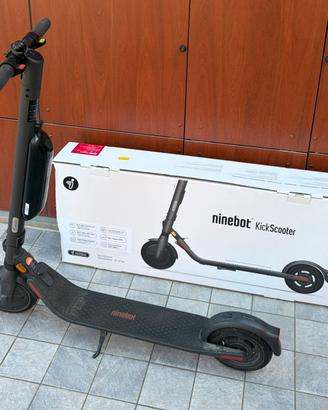 Monopattino Segway Ninebot E45E