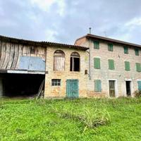 CASALE CON AMPIO GIARDINO - privacy e design su...