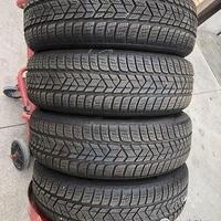 4 gomme invernali 235 50 18 Pirelli usate