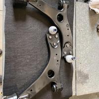 Braccio oscillante  Ant. Dx. Sx  FORD Focus Cmax