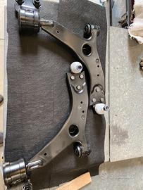 Braccio oscillante  Ant. Dx. Sx  FORD Focus Cmax