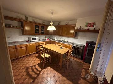 Casa singola con ampio giardino