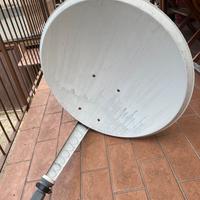 Parabola diametro 80cm con Satellite Finder