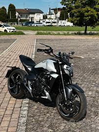 MOTO PERFETTA PER PATENTE A2!!