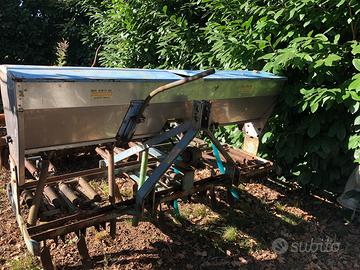 Estirpatore spargiconcime