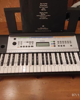 Tastiera sintetizzatore piano Yamaha 