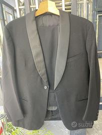 Smoking sartoriale nero classico