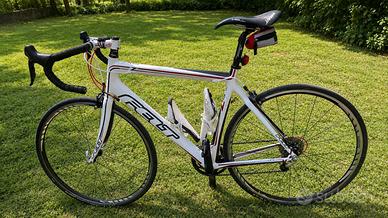 Felt F75 bianca + 3 sellini e grasso Campagnolo