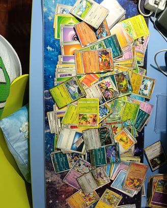 carte Pokémon in ottimissime condizioni.