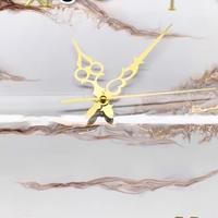 Orologio da parete in resina