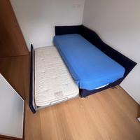 Letto singolo con letto estraibile e materassi
