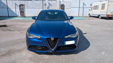 Alfa Romeo Giulia 2.2 Turbo Diesel 160cv AT8 