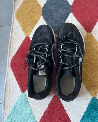 Scarpe chiodate pista atletica