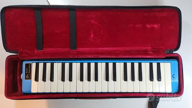 Melodica con custodia rigida