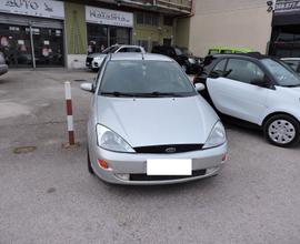 Ford Focus 1.8 TDDi cat 5p. Ghia