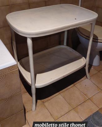 Tavolino stile Thonet in legno
