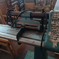 Macchine da cucire professionali e bordatrice