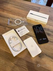 Iphone Air 256 con accessori..