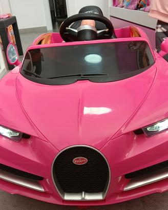 macchina giocattolo Bugatti 