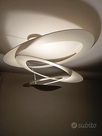 lampadario a soffitto Pirce di Artemide 