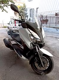 XMax 400
