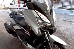 XMax 400
