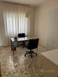 Stanza in ufficio pluridisciplinare