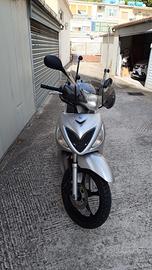 Suzuki sixteen 150