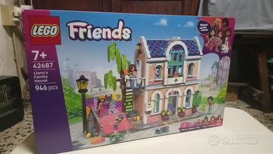 Lego Friends Casa della Famiglia di Liann 42687