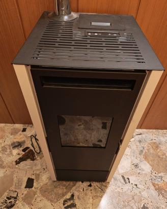 Stufa a pellet nuova
