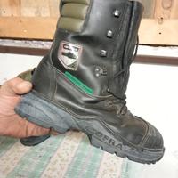 Scarponi taglialegna 