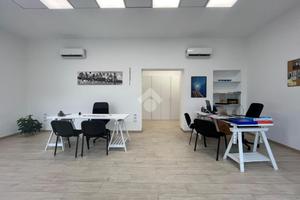 NEGOZIO A NOVA MILANESE