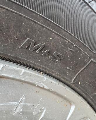 gomme come nuove ..