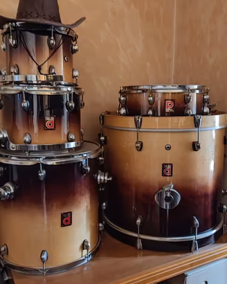 batteria acustica Premier ( leggi tutto )
