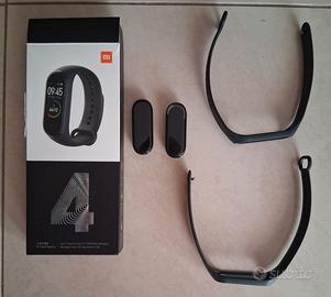 Coppia di orologi smartwatch Mi Smart Band 4