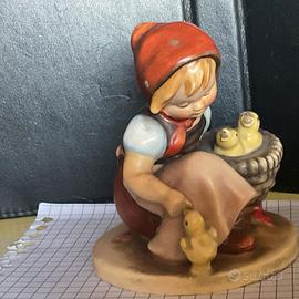 Hummel TMK1 Chick girl, porc. Goebel
