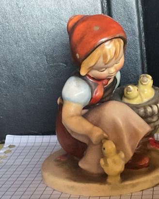 Hummel TMK1 Chick girl, porc. Goebel