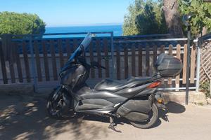 Yamaha X-Max 300