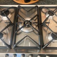 Piano cottura gas- SMEG  5 fuochi 67,5x 50