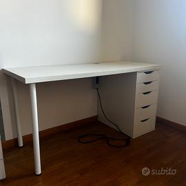 scrivania ikea 120x60cm con multi presa