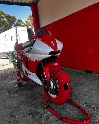 Yamaha r6 pista