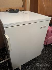 Freezer congelatore verticale a cassetti