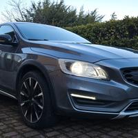 Volvo S60 Cross Country D4 AWD Geartronic Summum 