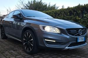 Volvo S60 Cross Country D4 AWD Geartronic Summum 