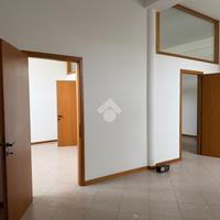 UFFICIO A MONTEBELLUNA