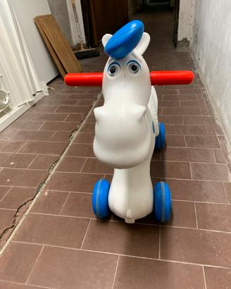 Cavalino con ruote